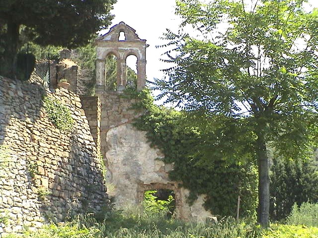 Nella foto, i resti della chiesa di San Martino